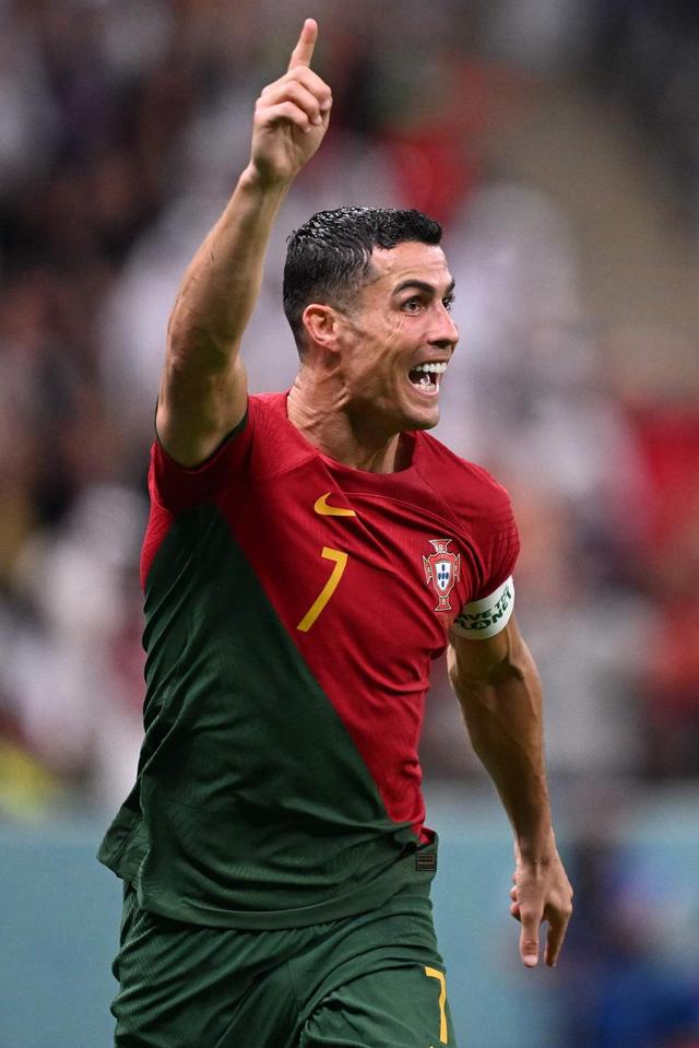 TK谈心中最佳阵容：梅罗入选、魔笛、齐达内、大罗、小罗在列（TK公布心目中最强阵容：梅罗入围，魔笛、齐达内、大罗、小罗皆上榜）