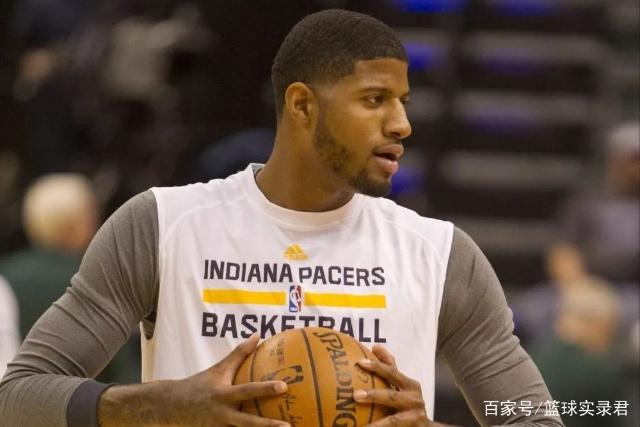 失去双腿的他，每一步都跑出了“不认命”的劲儿！（失去双腿后，他用每一步跑出不向命运低头的力量！）