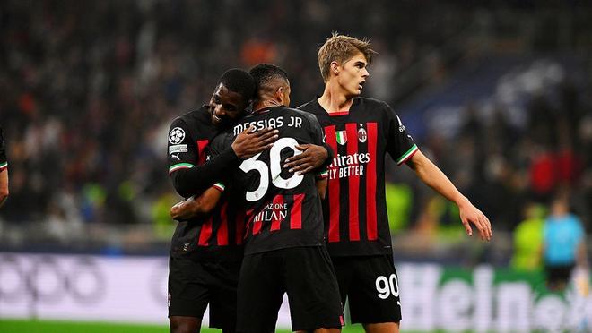 2-1，打爆日本张本智和，状态低迷连续丢分，邱党给对手上课（2-1，邱党技高一筹力克张本智和，对手状态起伏连丢分）