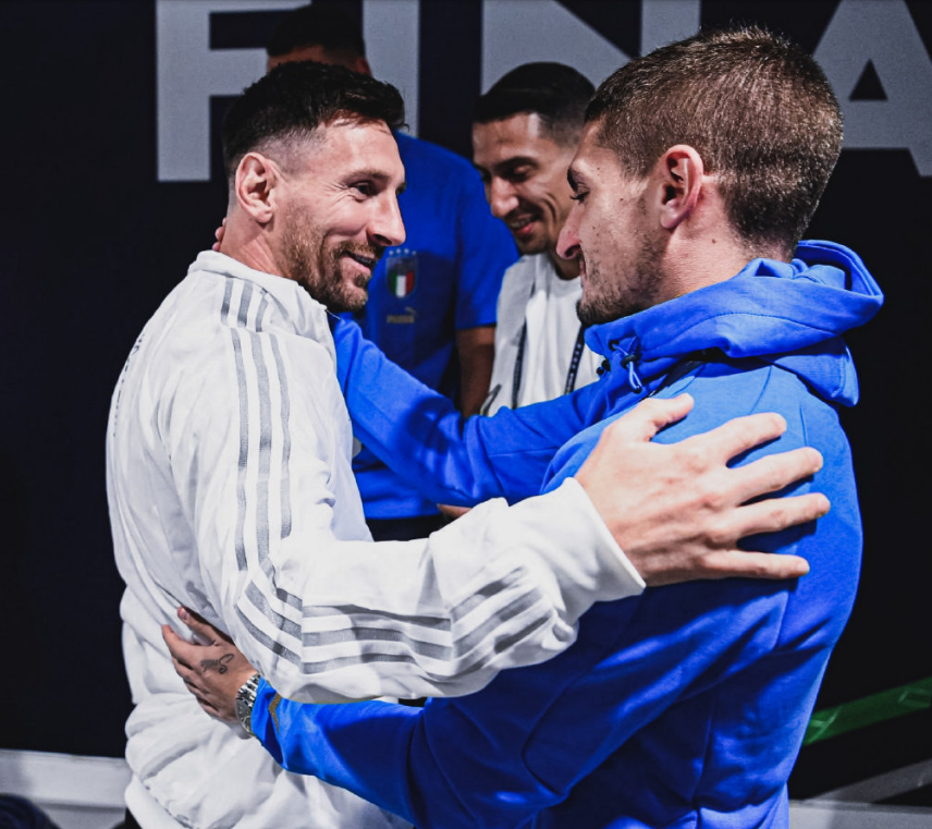 刘若钒本赛季从三镇自由身加盟海港，贡献5球6助攻（刘若钒本赛季以自由身从三镇转投海港，交出5球6助攻）