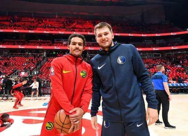 篮球CBA官方公布比赛精彩瞬间（CBA官方发布赛场精彩瞬间集锦）