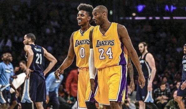 慕尼黑1860主席回应拜仁球迷横幅：这完全不尊重人，越界了（慕尼黑1860主席斥拜仁球迷横幅：失礼且越界）