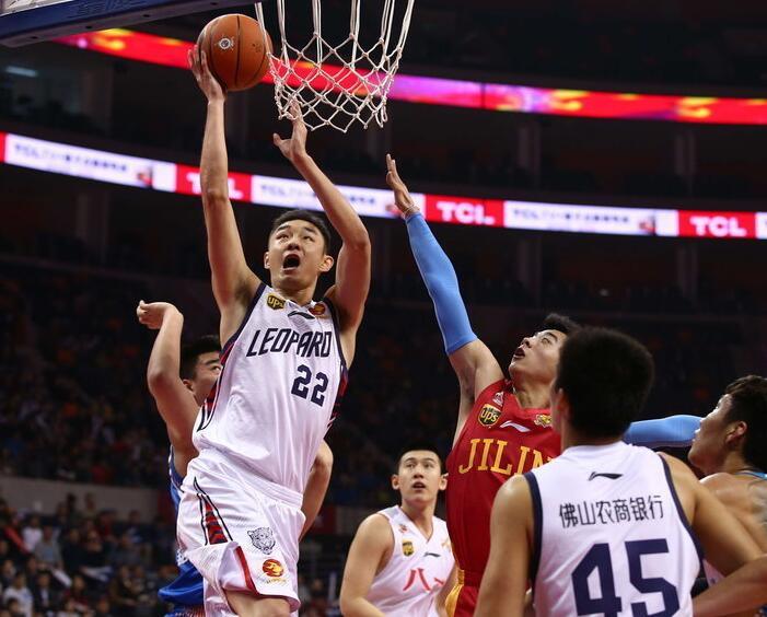 国际米兰、科莫竞彩分析：国米反击占优，有望主场取胜，科莫不败势头强劲。（国米与科莫赛前解析：国米反击占优看好主场称雄，科莫不败走势强劲）