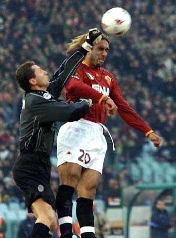 多纳鲁马身价上涨500万至4500万欧，领跑世界门将身价榜（多纳鲁马身价增500万至4500万欧，领跑全球门将身价榜）