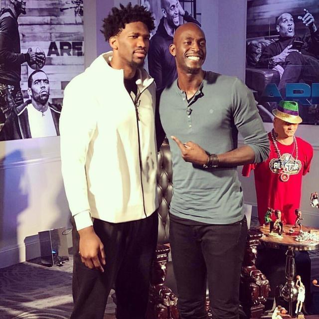 评论丨2025赛季中超联赛落幕：足球的“冷”和群众的“热”（评论丨2025中超收官：赛场遇冷，民间升温）