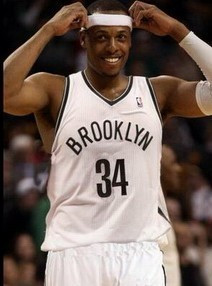 吉拉西无缘2025非洲足球先生奖，他的哥哥在社媒表达不满（吉拉西无缘2025年非洲足球先生，其兄在社交媒体表达不满）