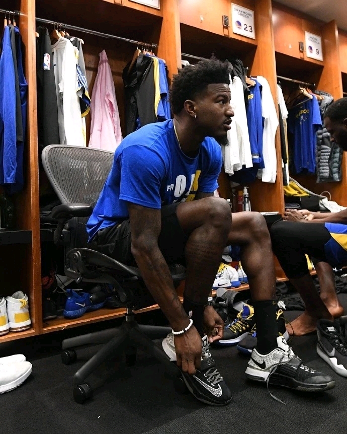 主场0-2告负，皇马各项赛事对塞尔塔19场不败和11连胜被终结（主场0-2不敌，皇马对塞尔塔各项赛事19场不败与11连胜纪录告终）