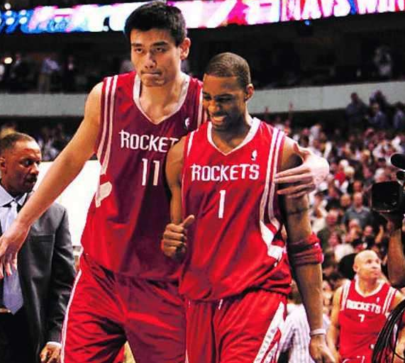 维拉力克曼城阿森纳，曼联利物浦你方唱罢我登场，或酝酿一场换帅抢亲交锋闹剧！（阿斯顿维拉连斩曼城与阿森纳，曼联利物浦轮番登场，换帅抢人大战一触即发？）