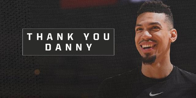 博格自言过早退役很愚蠢，梅总前教练找到下家，李娜出战表演赛（博格称过早退役太愚蠢，梅总前教练另觅东家，李娜将出战表演赛）