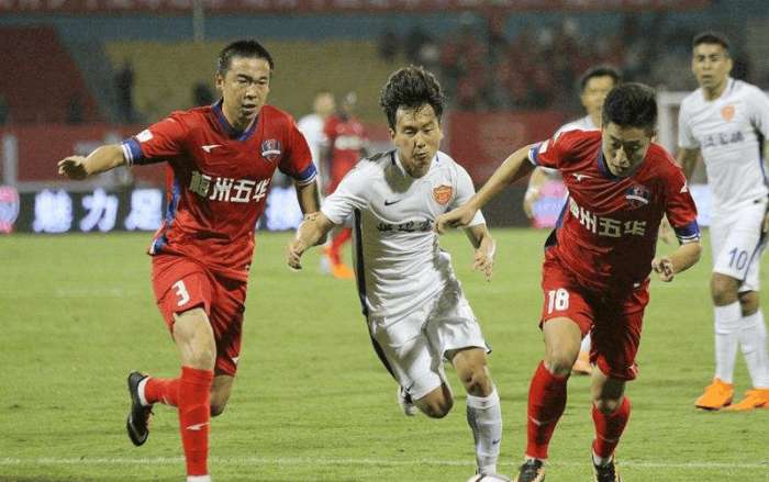 文图拉：执教意大利时媒体充满了敌意；现代足球充斥着表演（文图拉：执教意大利曾遭媒体敌视，当代足球过于表演化）